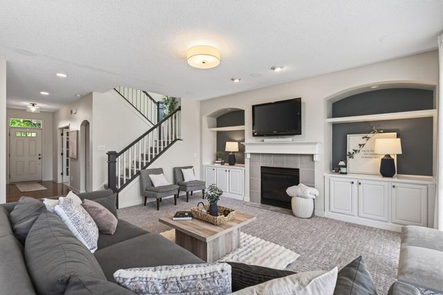 6224 Urbandale Lane N, Maple Grove, MN 55311