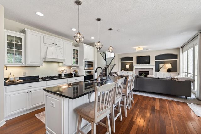 6224 Urbandale Lane N, Maple Grove, MN 55311