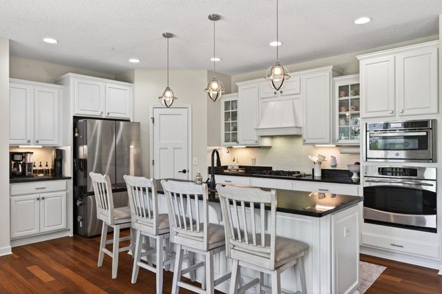 6224 Urbandale Lane N, Maple Grove, MN 55311