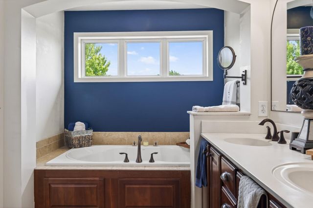 6224 Urbandale Lane N, Maple Grove, MN 55311