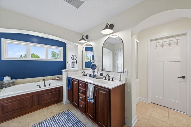 6224 Urbandale Lane N, Maple Grove, MN 55311