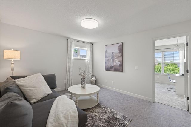 6224 Urbandale Lane N, Maple Grove, MN 55311