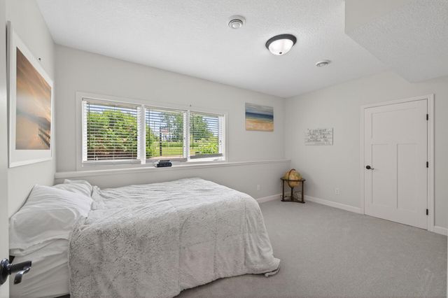 6224 Urbandale Lane N, Maple Grove, MN 55311