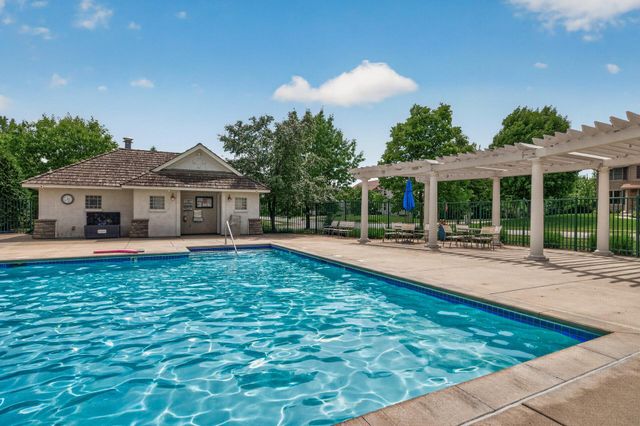 6224 Urbandale Lane N, Maple Grove, MN 55311