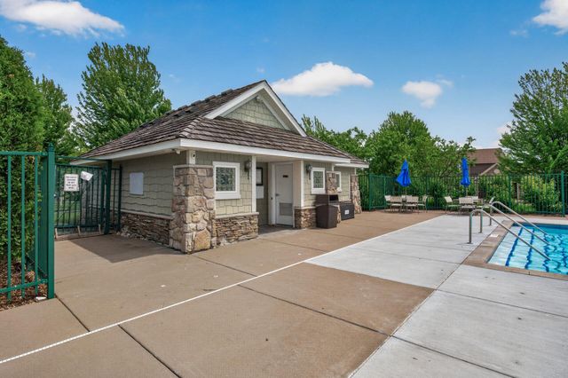 6224 Urbandale Lane N, Maple Grove, MN 55311