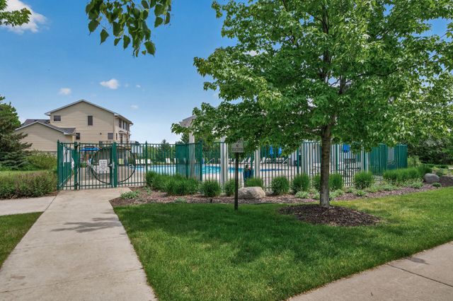 6224 Urbandale Lane N, Maple Grove, MN 55311