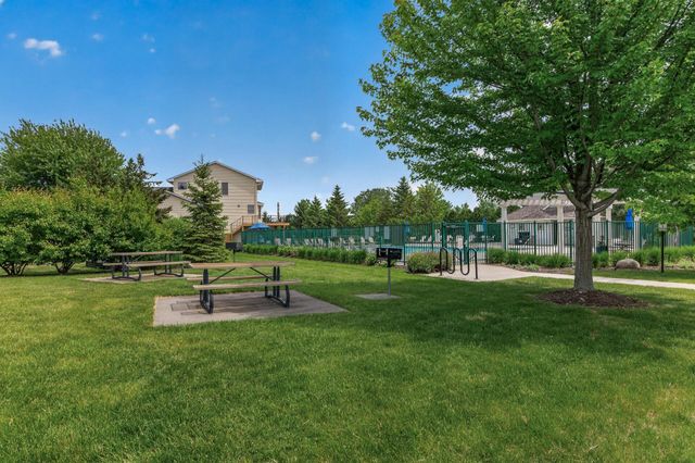 6224 Urbandale Lane N, Maple Grove, MN 55311