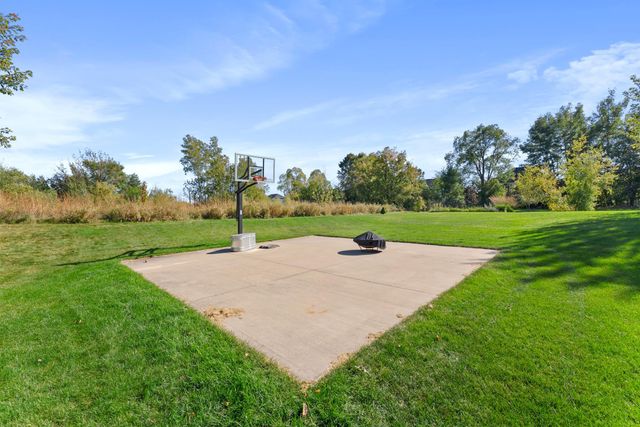 6224 Urbandale Lane N, Maple Grove, MN 55311