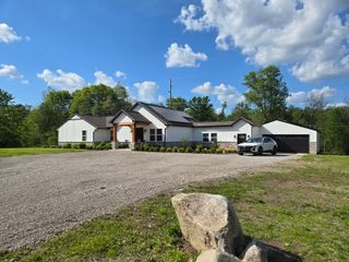 4086 W Commerce Road, Milford Charter Twp, MI 48380