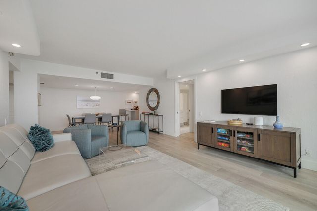 2697 N Ocean Boulevard F-403, Boca Raton, FL 33431
