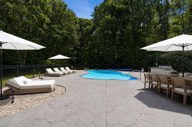 2 Tommys Lane, South Salem, NY 10590