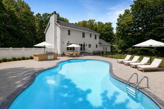 2 Tommys Lane, South Salem, NY 10590