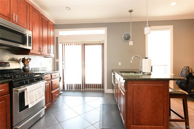 2056 Continental Avenue, Bronx, NY 10461