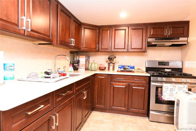 2056 Continental Avenue, Bronx, NY 10461