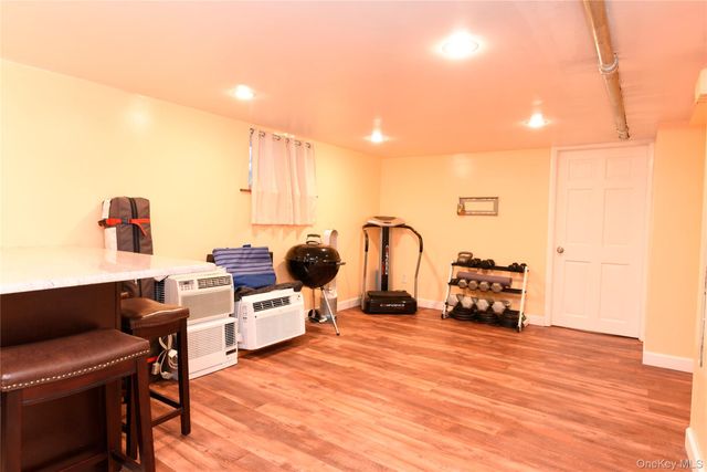 2056 Continental Avenue, Bronx, NY 10461