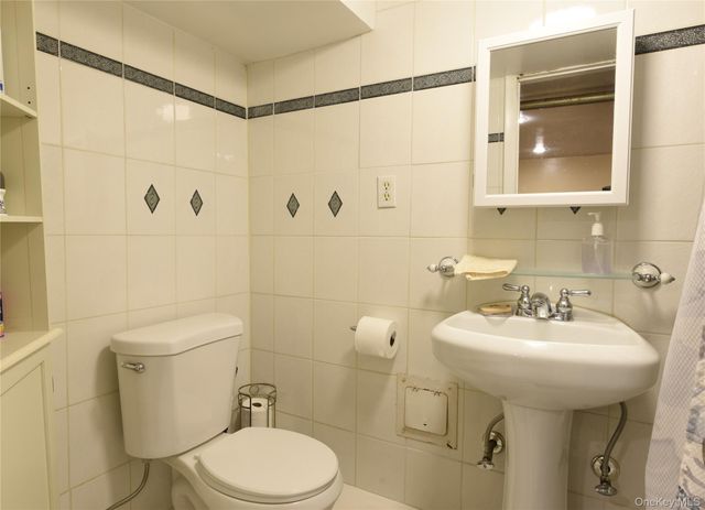 2056 Continental Avenue, Bronx, NY 10461