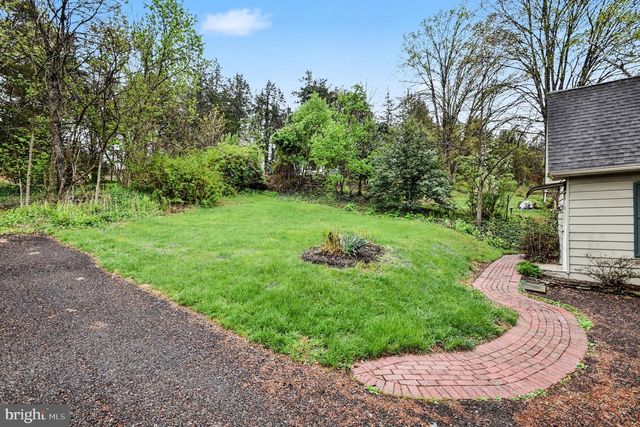 9627 EASTON RD, Kintnersville, PA 18930