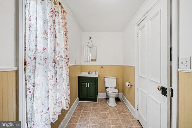 9627 EASTON RD, Kintnersville, PA 18930
