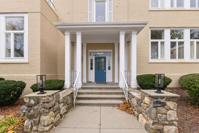 23 Charles Street 23, Milford, CT 06460