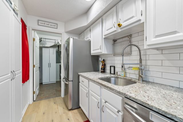 23 Charles Street 23, Milford, CT 06460