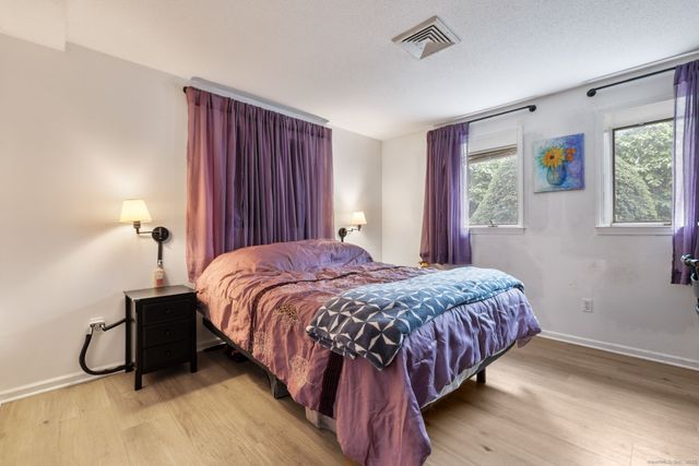 23 Charles Street 23, Milford, CT 06460