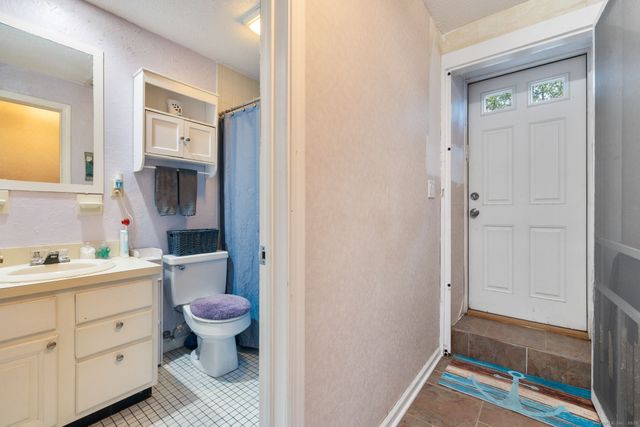 23 Charles Street 23, Milford, CT 06460