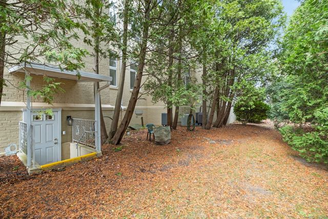 23 Charles Street 23, Milford, CT 06460