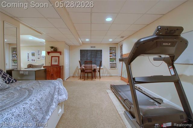 1029 Shetland Drive, South Lyon, MI 48178