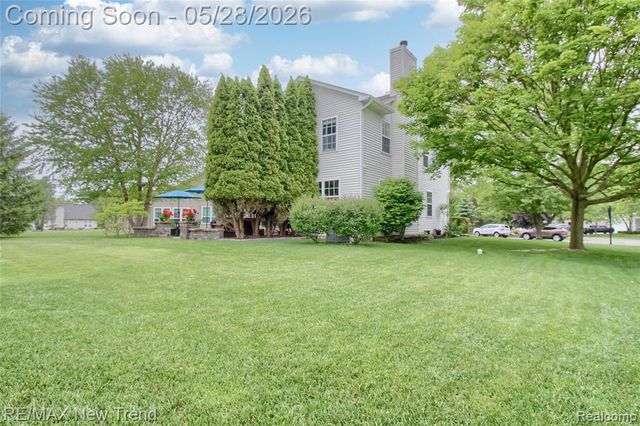 1029 Shetland Drive, South Lyon, MI 48178