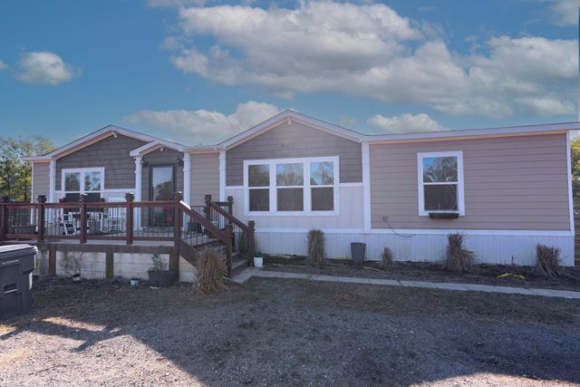 325 Majestic Boulevard, Defuniak Springs, FL 32433