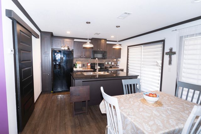 325 Majestic Boulevard, Defuniak Springs, FL 32433