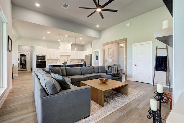 4525 Adraina Way, Piedmont, OK 73078