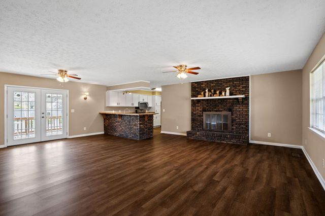 1011 Grand Center Road, Chickamauga, GA 30707