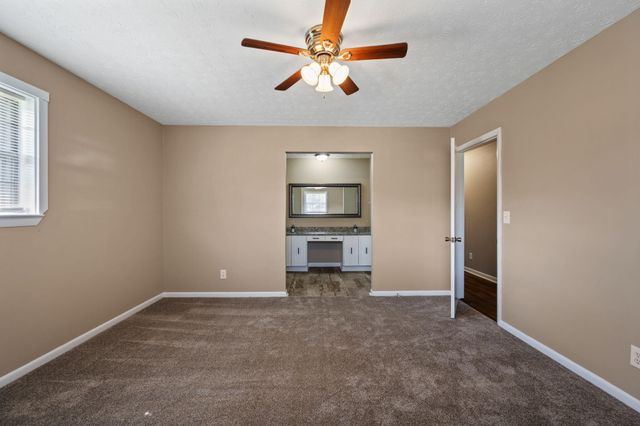 1011 Grand Center Road, Chickamauga, GA 30707