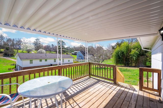 1011 Grand Center Road, Chickamauga, GA 30707