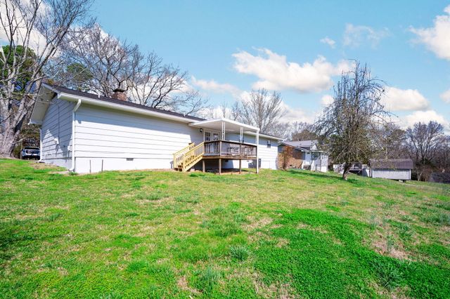 1011 Grand Center Road, Chickamauga, GA 30707