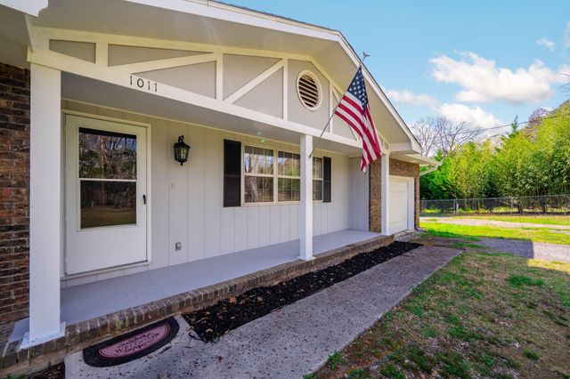 1011 Grand Center Road, Chickamauga, GA 30707