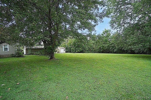 2398 Niagara Road, Wheatfield, NY 14304