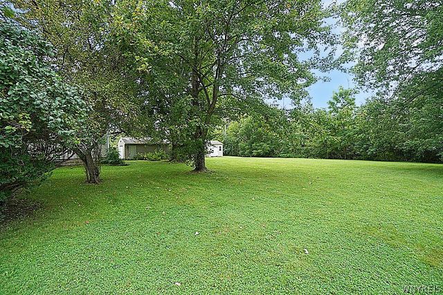 2398 Niagara Road, Wheatfield, NY 14304