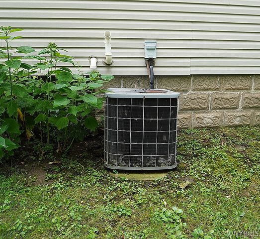 2398 Niagara Road, Wheatfield, NY 14304
