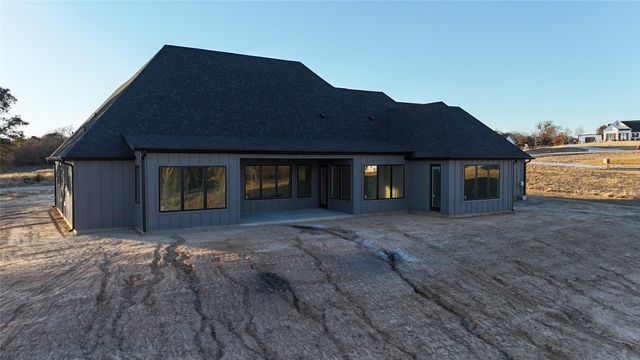 275 Latigo Way, Weatherford, TX 76088