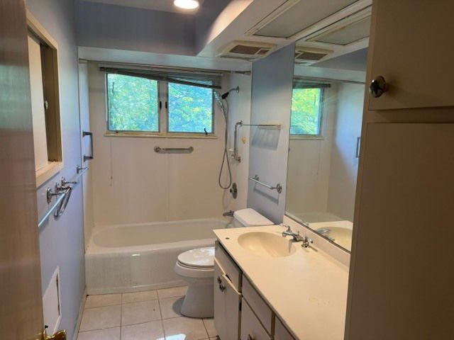 270 Park Avenue, Lake Forest, IL 60045