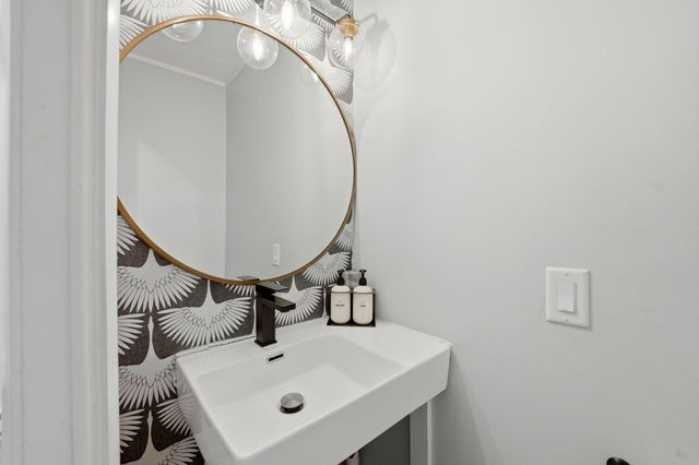 4173 Maplewood Road, Lake Charter Twp, MI 49106