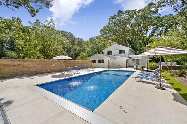 4173 Maplewood Road, Lake Charter Twp, MI 49106