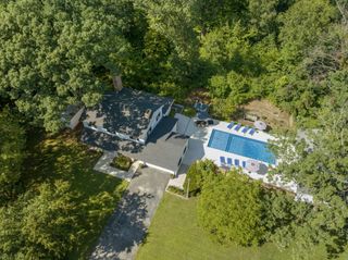 4173 Maplewood Road, Lake Charter Twp, MI 49106