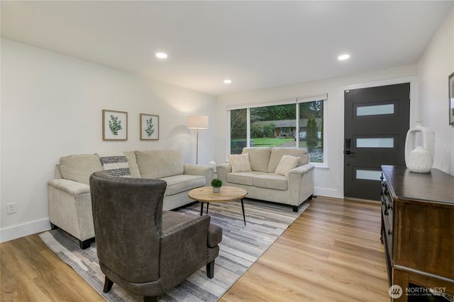 20323 12th Drive SE, Bothell, WA 98012