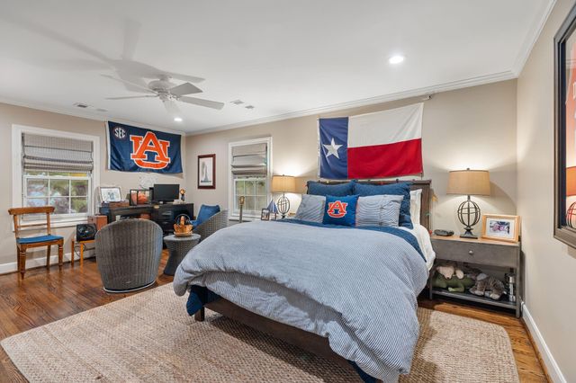 2419 Avalon Place, Houston, TX 77019