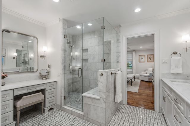 2419 Avalon Place, Houston, TX 77019