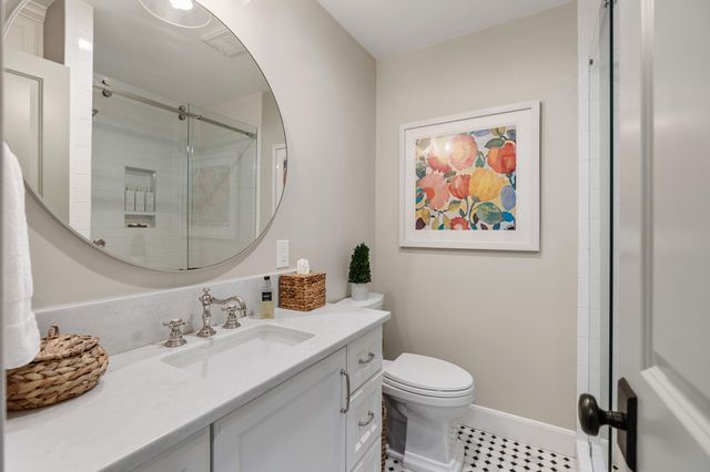 2419 Avalon Place, Houston, TX 77019