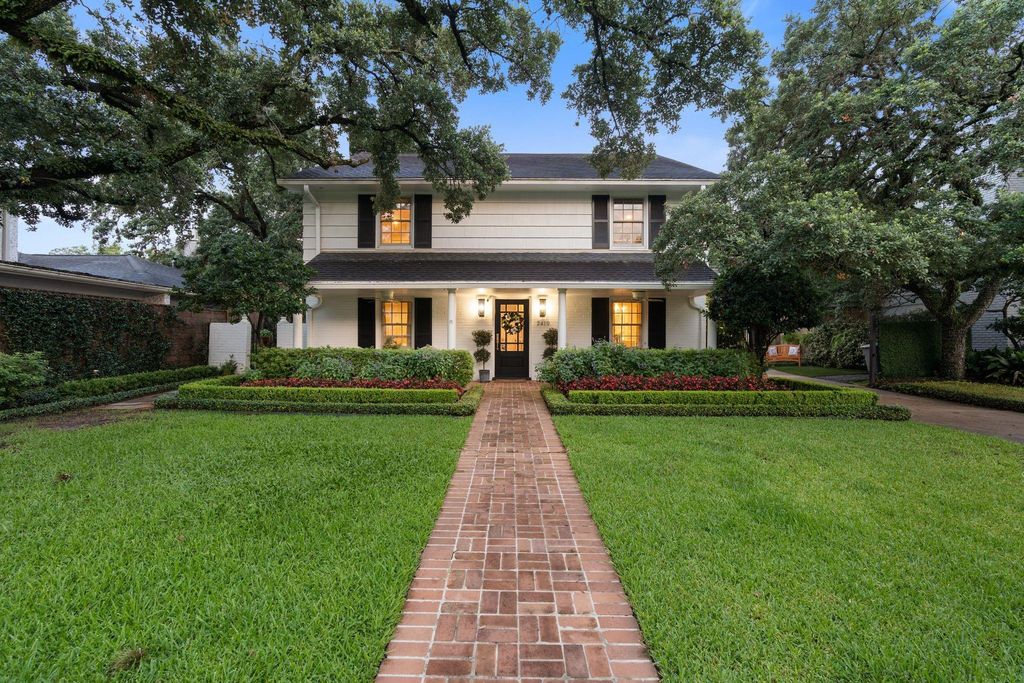 2419 Avalon Place, Houston, TX 77019